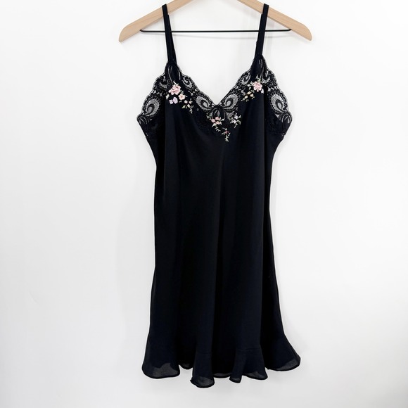 Vintage Dresses & Skirts - Vintage Y2K Lace Trim Mini‎ Slip Dress Embroidered in Black Size Large